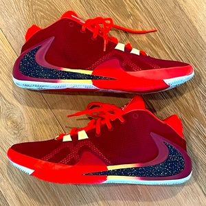 Nike Zoom Freak 1 Basketball Shoes